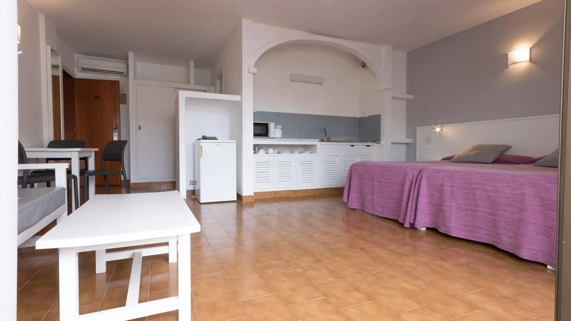Apartamentos Orosol 2 By Typic Hotels سان أنطونيو