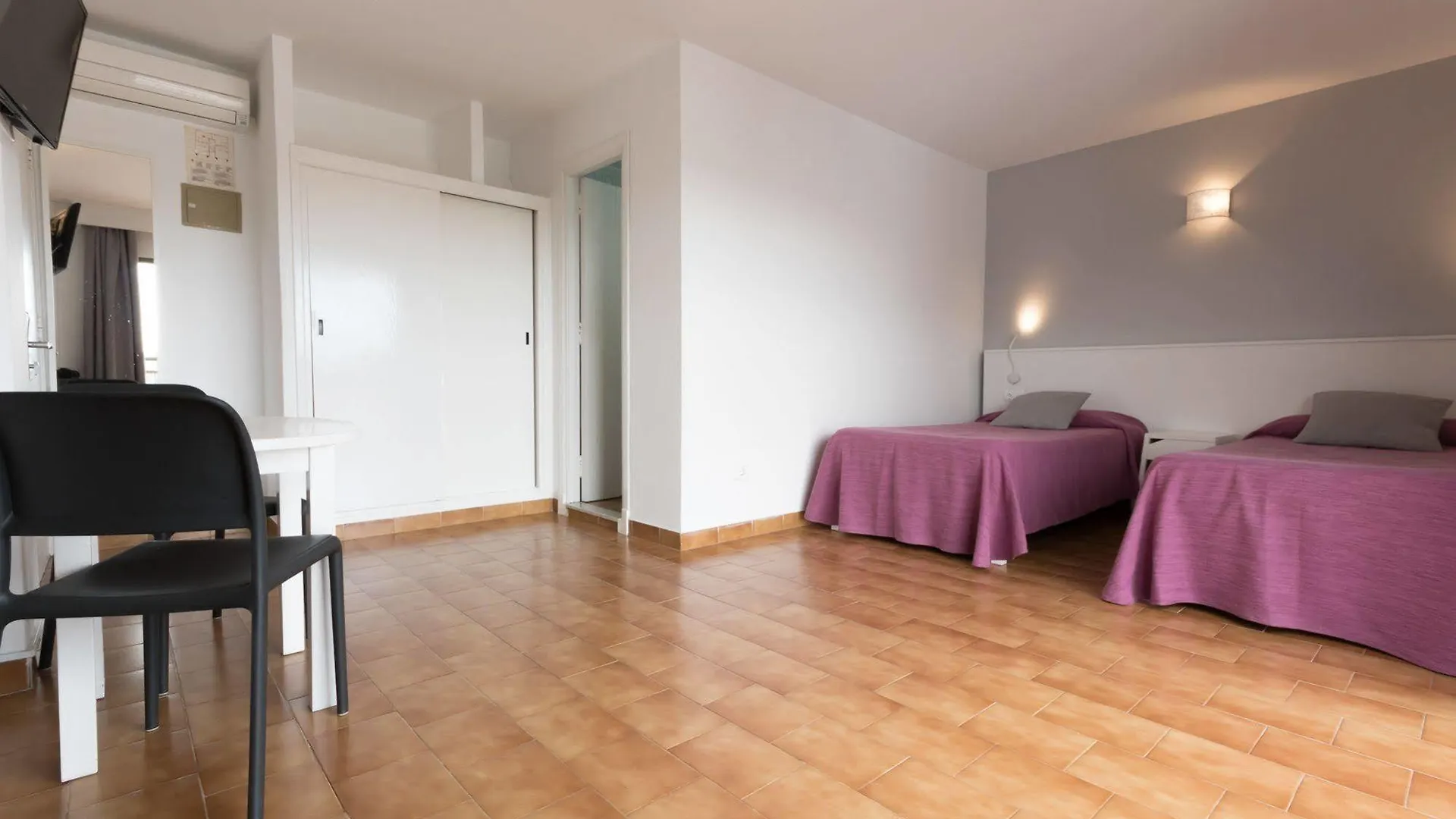 شقة Apartamentos Orosol 2 By Typic Hotels سان أنطونيو إسبانيا